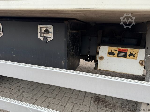 Transport frigorifique DAF CF65-300 Thermo-King (- 25 C ) 'D Hollandia Tai...