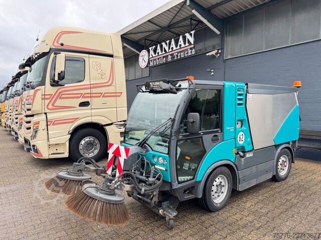 Customized van HAKO Citymaster 2200 Sweeper Kehrmaschine