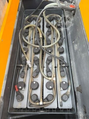 Pedestrian Stacker Jungheinrich ERC214