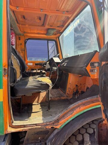 Pulverizador de asfalto Unimog 424 **BITUMTANK-GOUDRONEUSE**