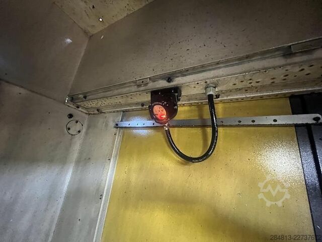 立形マシニングセンタ FANUC Robodrill D21LiB5