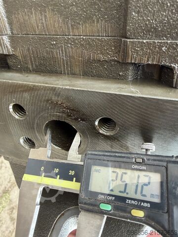 Bomba hidráulica Rexroth PGH5-21/063RE11VU2 Pompa hydrauliczna Rexroth PGH5-21/063RE11VU2 Pompa hydrauliczna Rexroth PGH5-21/063RE11VU2