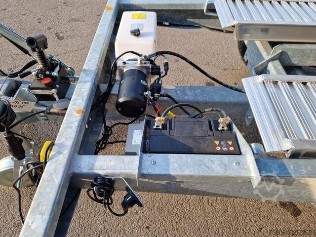 Nuvažiavimo priekabos GOURDON RB 35 TRI-BENNE