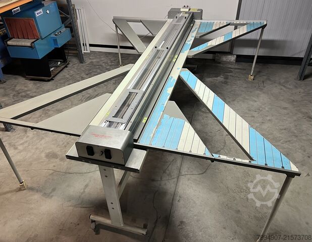 Elektryczna przecinarka do płyt piankowych, 310 cm Neolt Electro Horizontal Foam Trim Plus 310