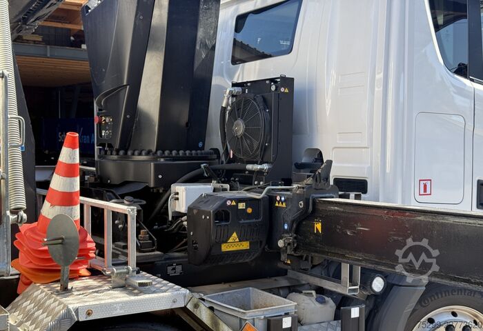 Кран-манипулятор на шасси грузовика EFFER Effer 305/6S / Swiss-Vehicle