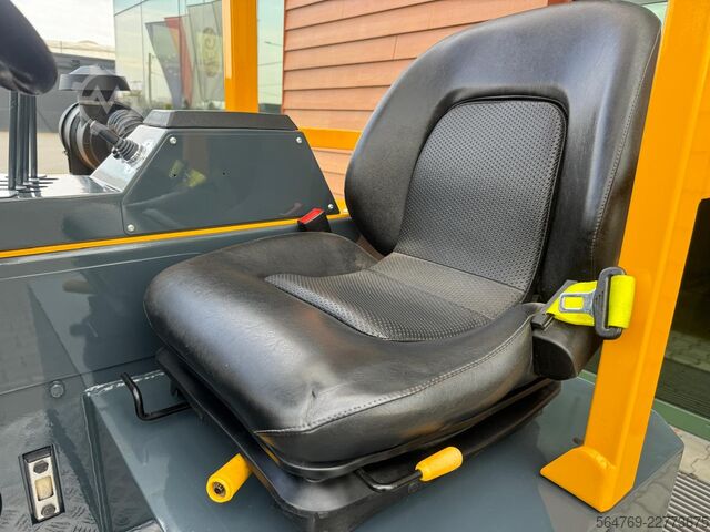 Stivuitor cu patru direcții Combilift CB3000/LPG /2016 year/ Perfect condition
