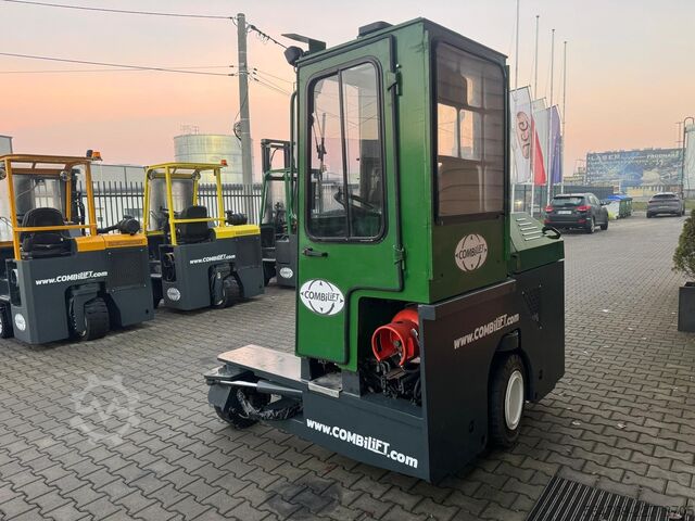 Carrello elevatore a 4 direzioni Combilift C2500 /perfect /compact/Only 4819 hours