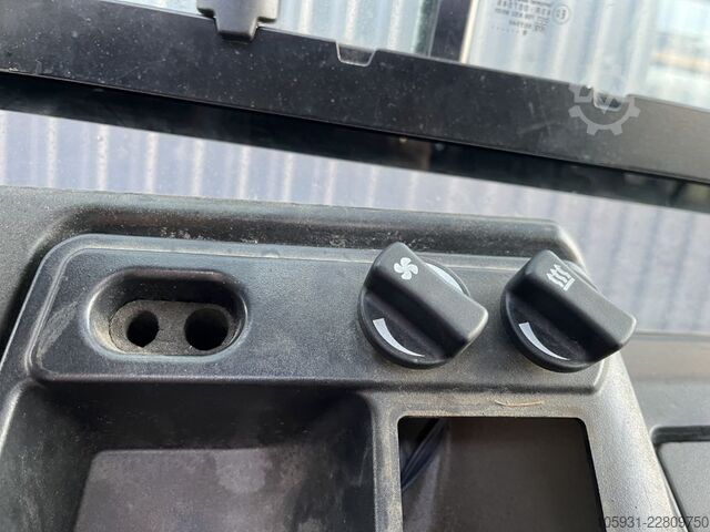 Electric 4-wheel forklift Still RX60-35
