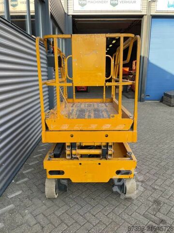 Elevador de tijera Haulotte Compact 8W Hoogwerker Schaarhoogwerker