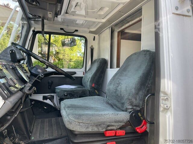 Furgon i personalizuar Mercedes-Benz Unimog U 1300 Allrad