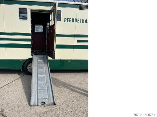 Cattle truck DAF LF 55250 Niehoffaufbau 6 Pferde