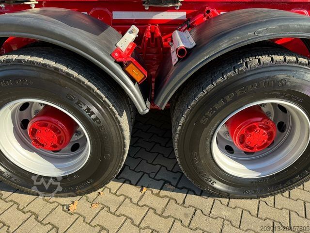 Camión forestal VOLVO FH16 750 8X4 Holztransport Alukar TOP!