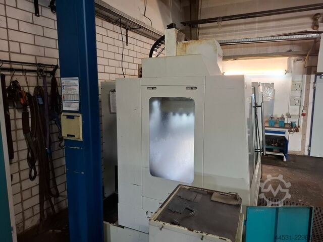 Vertikální obráběcí centrum Bridgeport VMC 800