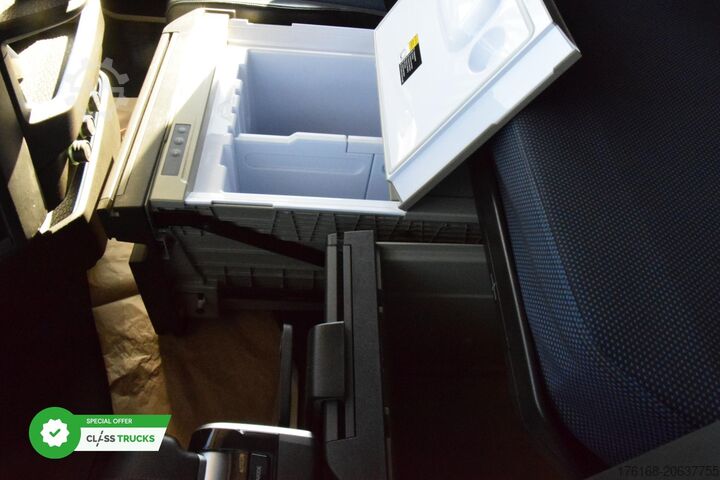 Standard tractor unit VOLVO FH 500 Globetrotter XL