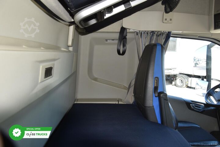 Standard tractor unit VOLVO FH 500 Globetrotter XL