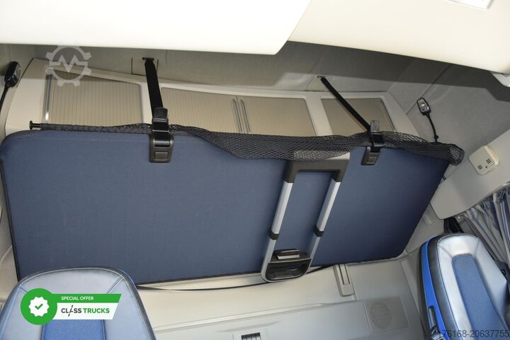 Standard tractor unit VOLVO FH 500 Globetrotter XL