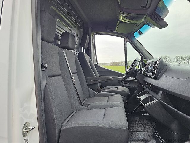 Комби с висок покрив MERCEDES-BENZ SPRINTER 317 L2H2 LED Mbux 10