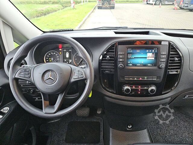 نقل الركاب MERCEDES-BENZ VITO 114 CDI TOURER 2X Airco 9-Persoons!