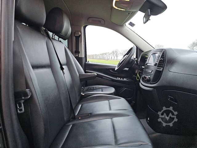 Transporte de pasajeros MERCEDES-BENZ VITO 114 TOURER XL AUT. 8 PL.