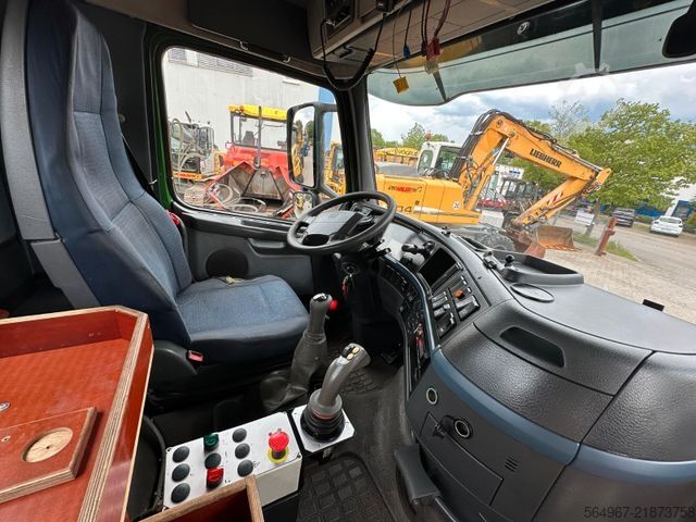 Kamion me krah të lëvizshëm për kontejnerë VOLVO FH 480 Abrollkipper Lenkachse Retarder