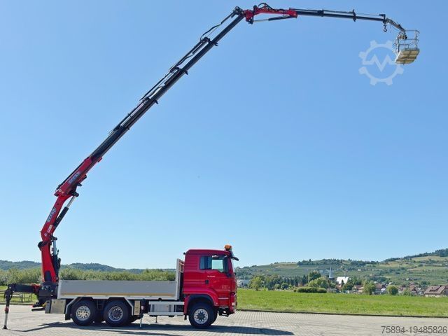 Crane yang terpasang pada truk MAN TGS 28.480 * EFFER 255/5S + JIB 3S + FUNK * TOP