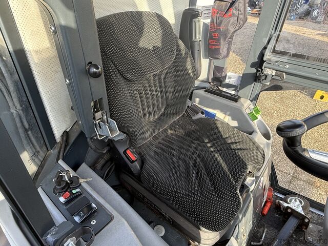 Máquina de servicio invernal Hako Citymaster 1600 4x4 Winterdienst