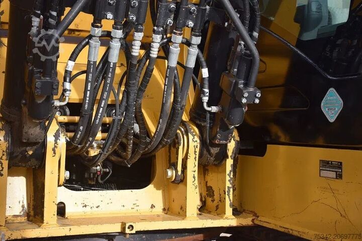 Bager gusjeničar Caterpillar 328D. LCR - stock ID97