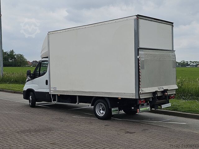 Beg pakaian IVECO DAILY 35C16 Bakwagen Laadklep!
