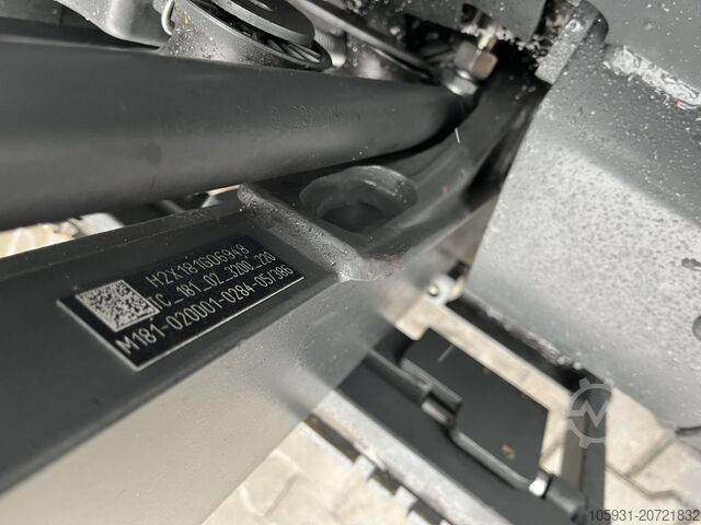 Forklift listrik 4 roda Linde E20PL-02