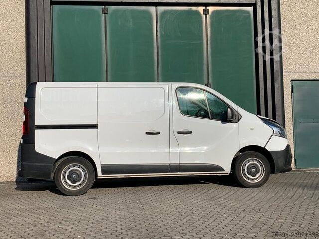 Furgão de teto alto Renault Trafic Van