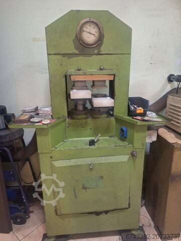 Milling machines, grinders, cutting machines, skiving machine Różne Różne