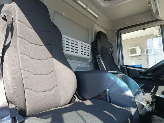 Nástavba s posuvnými plachtami IVECO EUROCARGO 160E32P