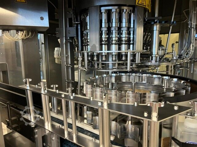 Stroj na výrobu nápojov Bottling Krones 30.000 bph PET Bottling Line Water