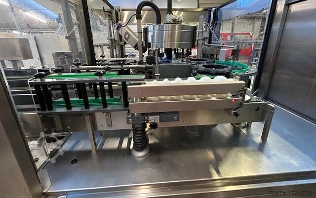 Stroj na výrobu nápojov Bottling Krones 30.000 bph PET Bottling Line Water