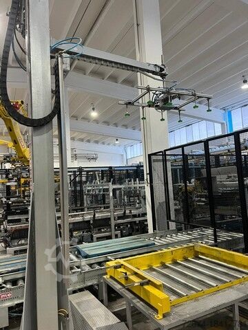 Stroj na výrobu nápojov Bottling Krones 30.000 bph PET Bottling Line Water