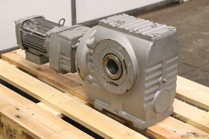 Motorreductor 0,75 kW 1,7 rpm SEW-Eurodrive SA87R57DRN80M4