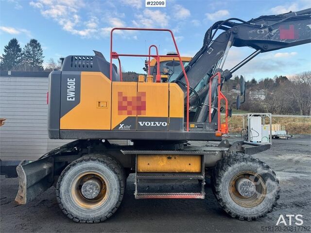 รถขุดล้อยาง Volvo EW160E wheeled excavator with rototilt and two buc