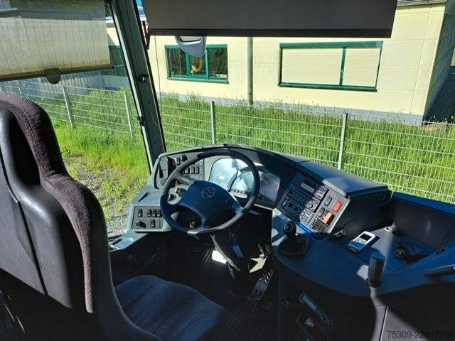 Bus pariwisata SETRA 415 GT 50 Sitze AC - GETRIEBESCHADEN -