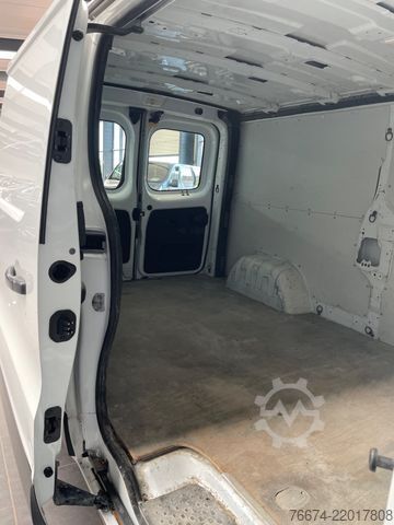Furgoneta OPEL Vivaro B Kasten L2H1 2,9t Allwetter Klima AHK