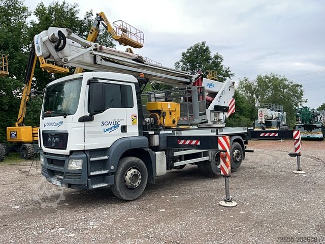 Plataforma aérea sobre camión MAN TGS 26.320 6x2-2 BL with Oil Steel Eagle 3526 (35m)