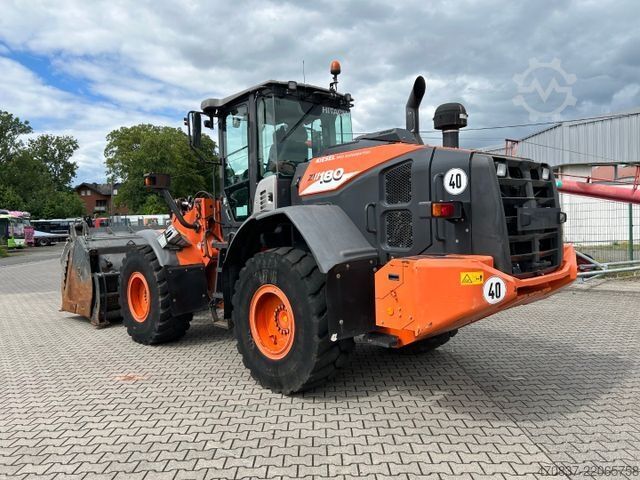 Погрузчик с колёсным шасси HITACHI ZW 180-6 / Hochkippschaufel / Waage