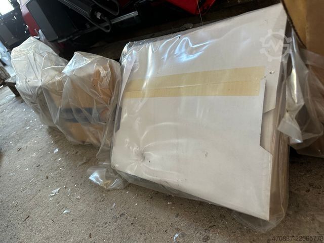 Кастомизированный фургон  HMF KRAN 340K-RC / 3 x Ausschub / Funk **NEU**