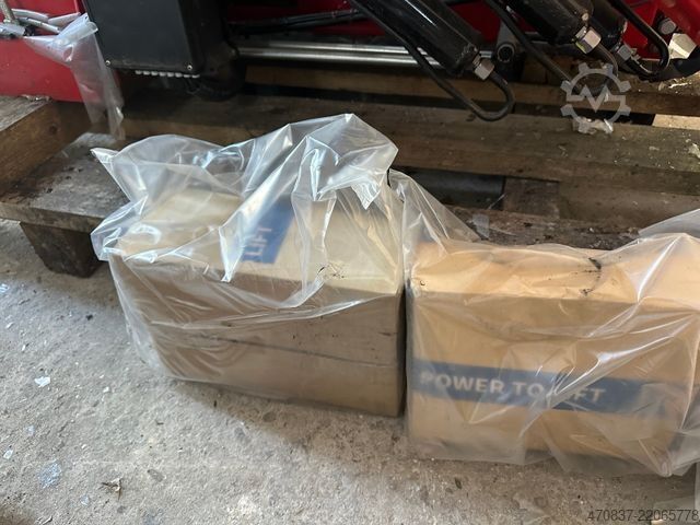 Кастомизированный фургон  HMF KRAN 340K-RC / 3 x Ausschub / Funk **NEU**