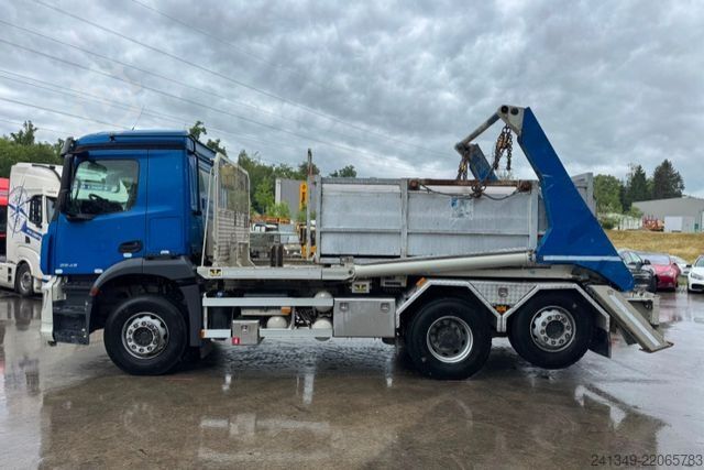 Camión volquete MERCEDES-BENZ Arocs 2543 6x2 Nencki 26T AHK