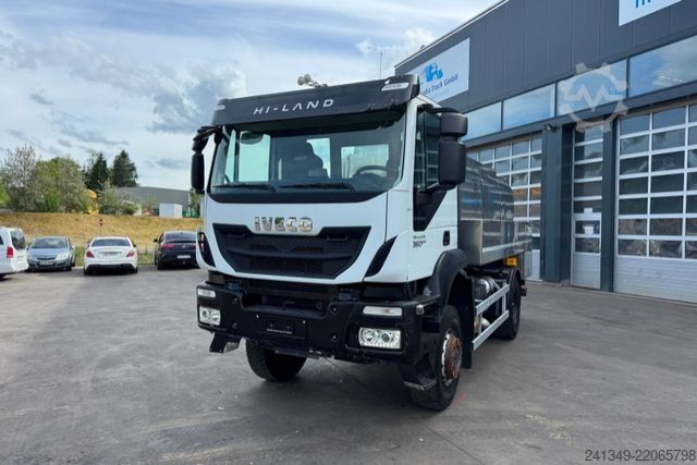 Цистернов камион IVECO Trakker 190T36 4x4 Milchtank