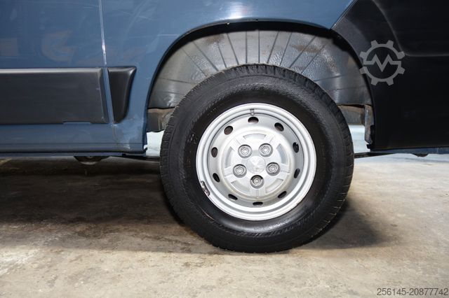 Mikroautobuss PEUGEOT Boxer Kasten L1 H1 Klima Kamera Tempo Tüv E6