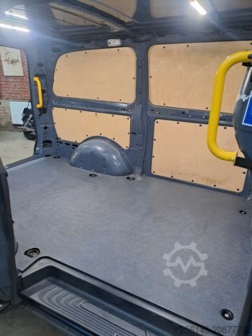 Fourgon tôlé MERCEDES-BENZ Vito Kasten 110 Kamera Tempom. Klima Tüv neu E6