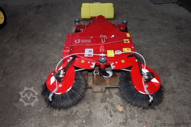 Sonstige  Gianni Ferrari PG280 4x4 Inkl vieler Anbaugeräte