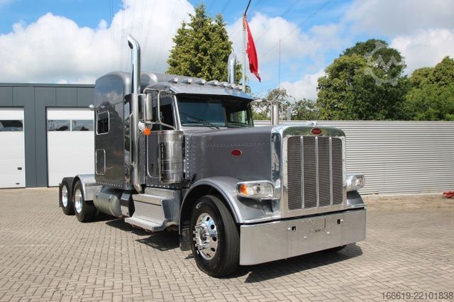Staðlaður dráttarbíll PETERBILT 389