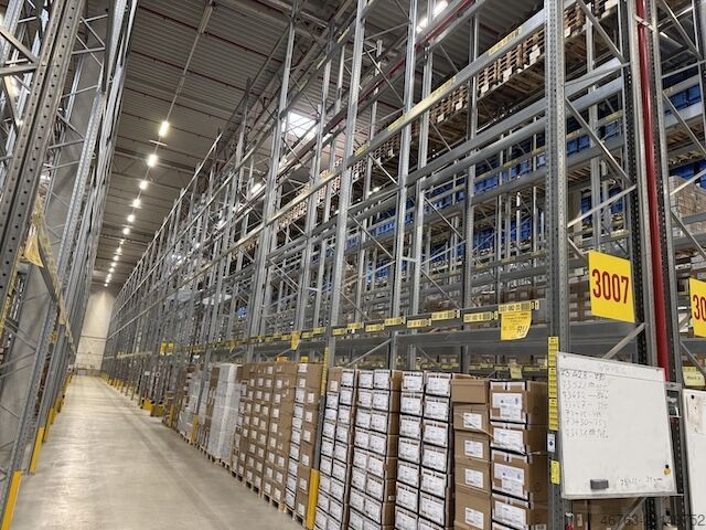 Magazzino a grande altezza Dexion Speedlock P90